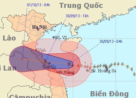 Strongest typhoon since 2006 hit central Vietnam - ảnh 1